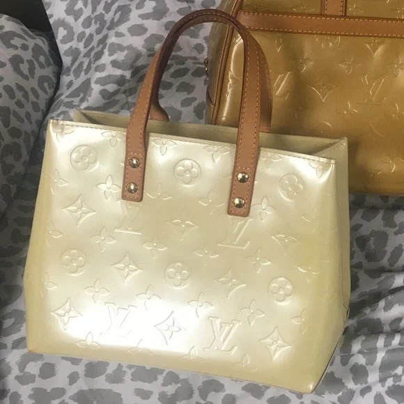 🚫SOLD🚫New Louis Vuitton Reade PM pearl *read - Picture 1 of 7